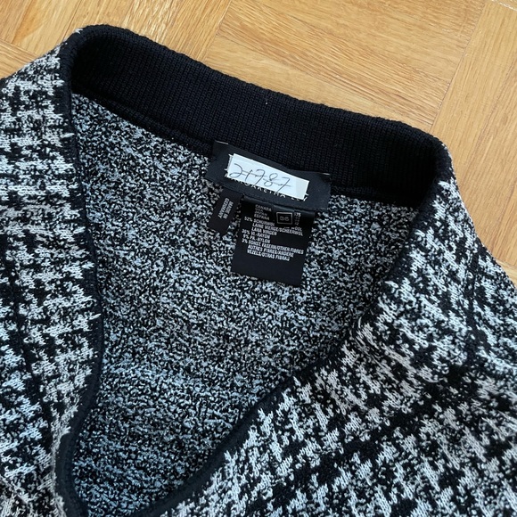 Escada Tweed Suit with Skirt - Picture 5 of 6